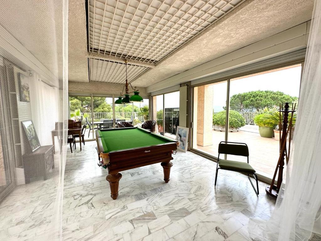 Panoramic Sea View Penthouse With Jacuzzi And 450 Sqm Terrace Apartment Antibes Bagian luar foto